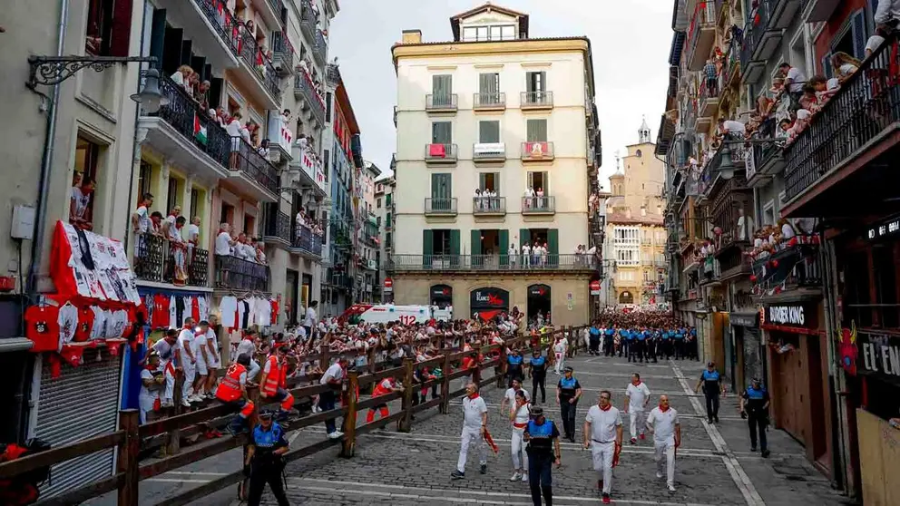 Todo est&aacute; preparado para el cuarto encierro de los Sanferimes 2026 este viernes en Pamplona. EFE/ Jesus Diges