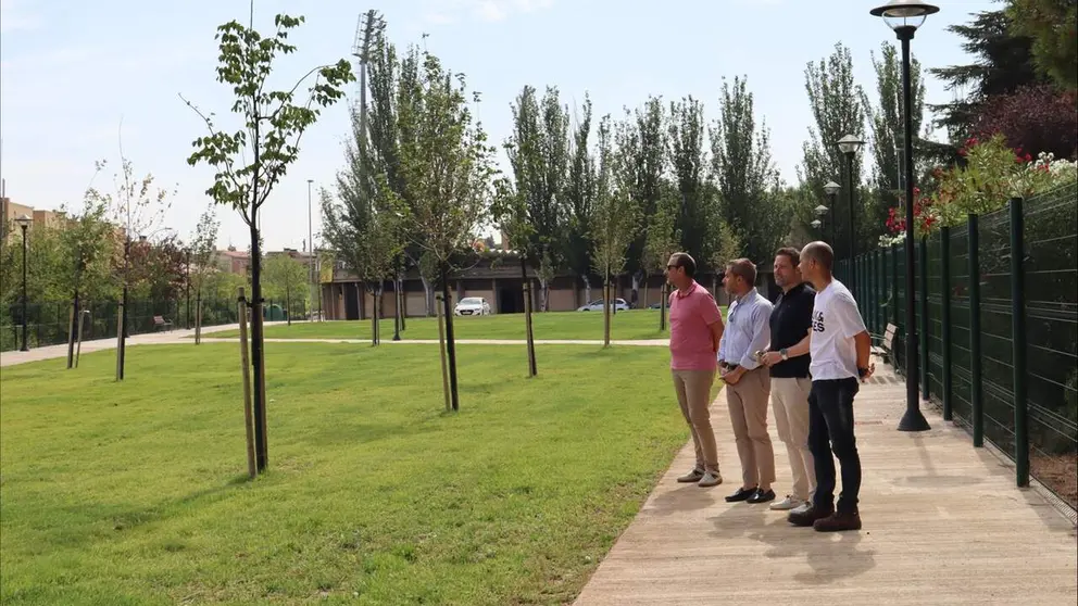 Nueva zona verde en las piscinas de Tudela. AYUNTAMIENTO DE TUDELA
