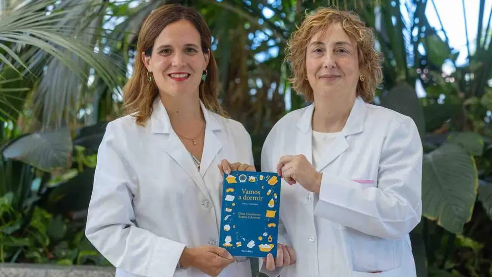 La Dra. Echeveste y la Dra. Urrestarazu, especialistas de la Unidad del Sue&ntilde;o de la Cl&iacute;nica Universidad de Navarra y autoras de Vamos a dormir: mitos y verdades.