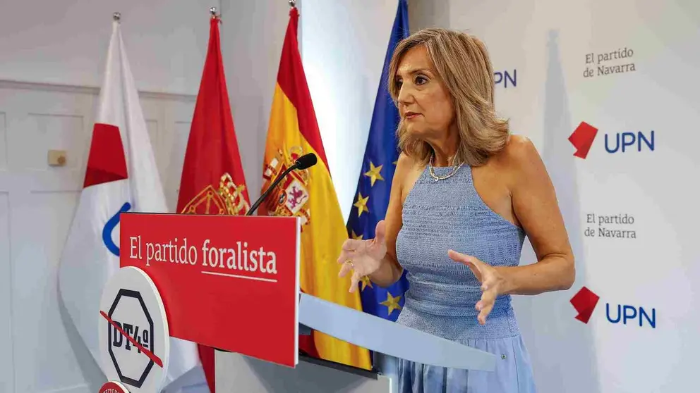 La presidenta de Uni&oacute;n del Pueblo Navarro (UPN), Cristina Ibarrola, durante la rueda de prensa. EFE