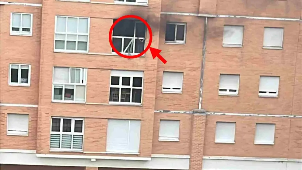 La ventana de la vivienda desde la que se ha precipitado el ni&ntilde;o. NAVARRA.COM