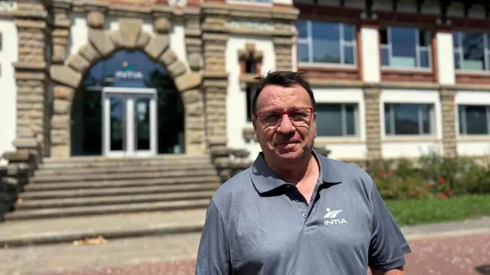 Vicente Ferrer Lores, t&eacute;cnico de experimentaci&oacute;n ganadera de Intia. INTIA