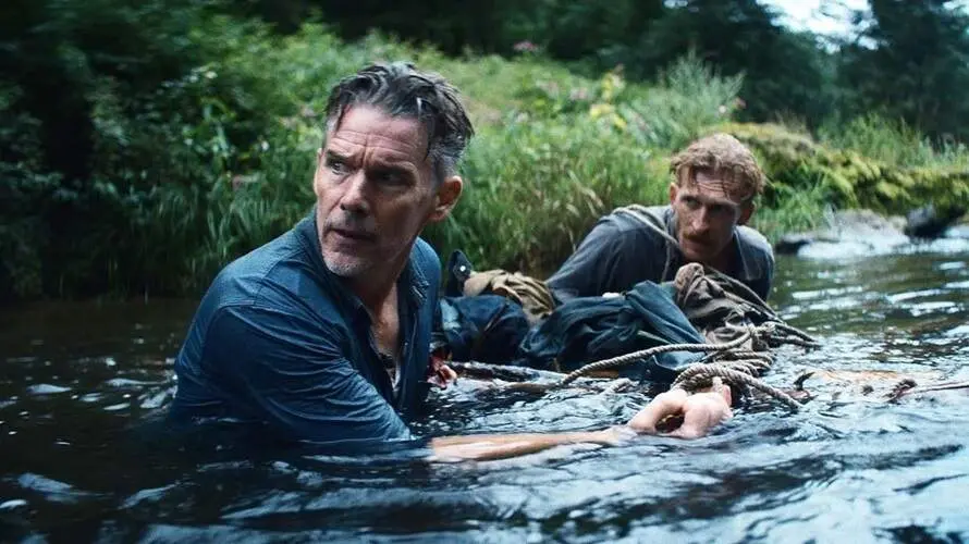 Ethan Hawke en The Weight, una película que recuerda a Carga Maldita.