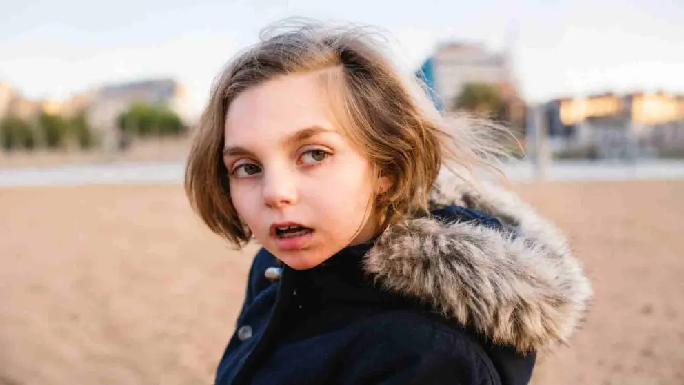 Nora en una instant&aacute;nea tomada en la playa. DONIO