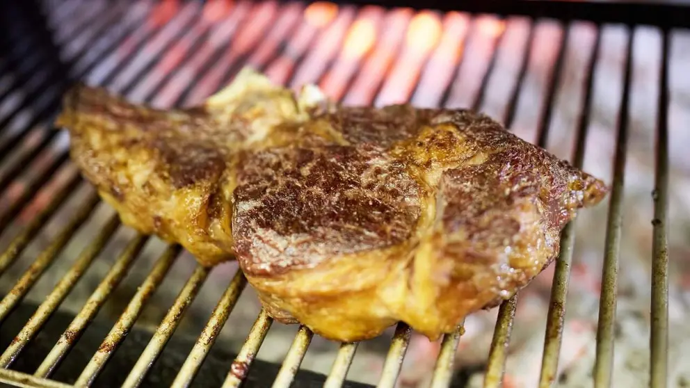 Carne a la brasa en el asador Olaverri de Pamplona. Asador Olaverri.