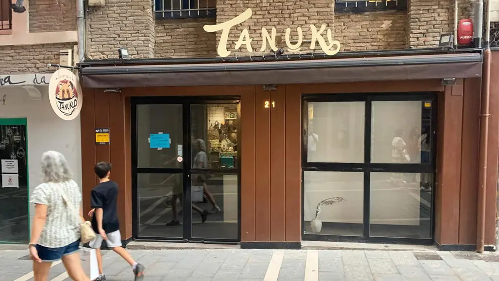 La cafeter&iacute;a Tanuki House permanece cerrada en la calle Comedias 21 de Pamplona. Navarra.com