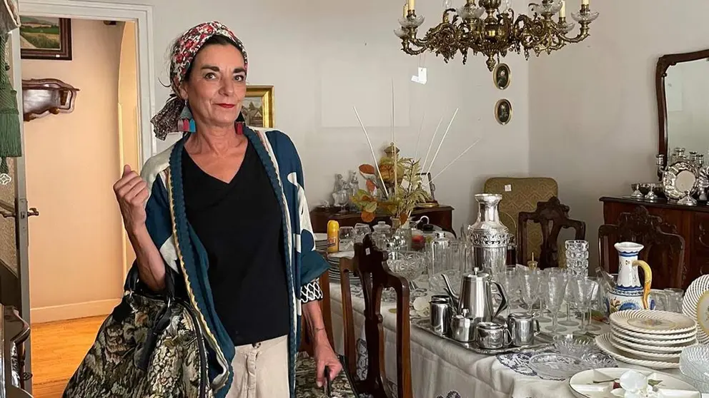 Ana Alonso, impulsora de la iniciativa que convierte pisos de Pamplona en mercadillos improvisados. CEDIDA