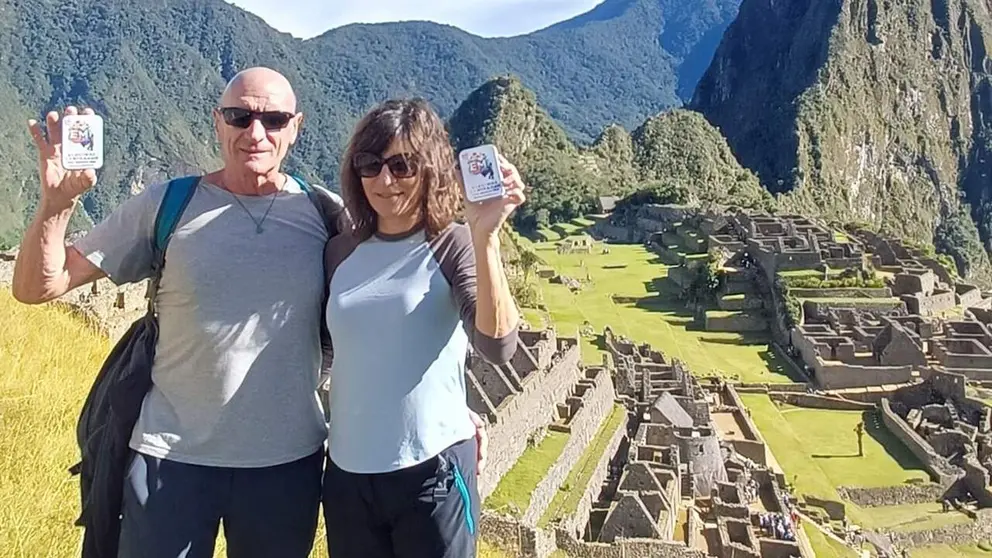 Una de las im&aacute;genes de "chocolates viajeros" contra la esclerosis m&uacute;ltiple. CEDIDA