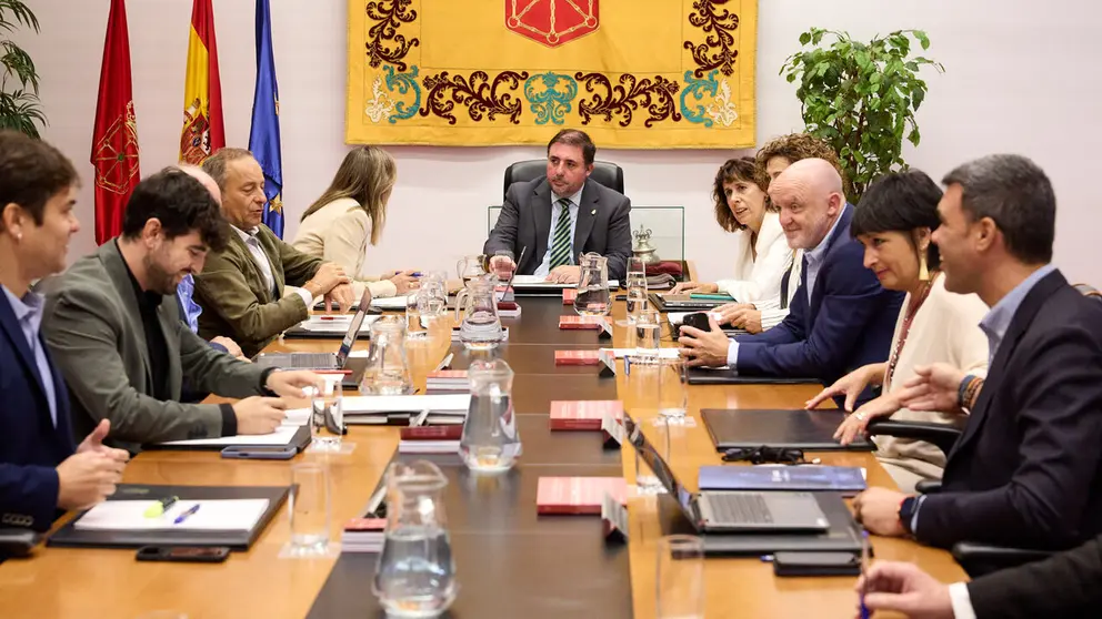 Reuni&oacute;n ordinaria de la Mesa y Junta de Portavoces del Parlamento de Navarra. I&Ntilde;IGO ALZUGARAY