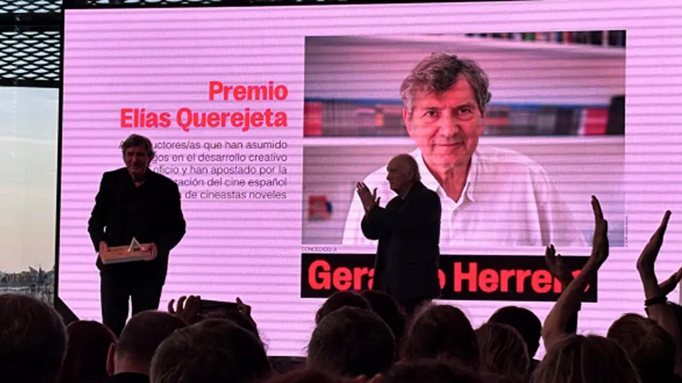 Gerardo Herrero recibe el Premio El&iacute;as Querejeta 2026 de la Academia de Cine. CEDIDA