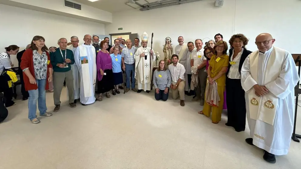 El arzobispo de Pamplona, Florencio Rosell&oacute; visita a los presos en la c&aacute;rcel. CEDIDA