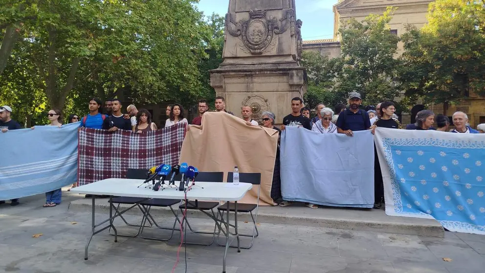 Imagen de archivo de una rueda de prensa del colectivo pamplon&eacute;s Negu Gorriak/Derecho a Techo
- EUROPA PRESS.