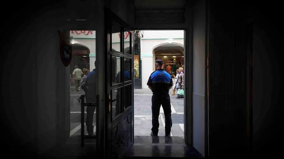 Polic&iacute;a Municipal de Pamplona. EFE/Villar L&oacute;pez
