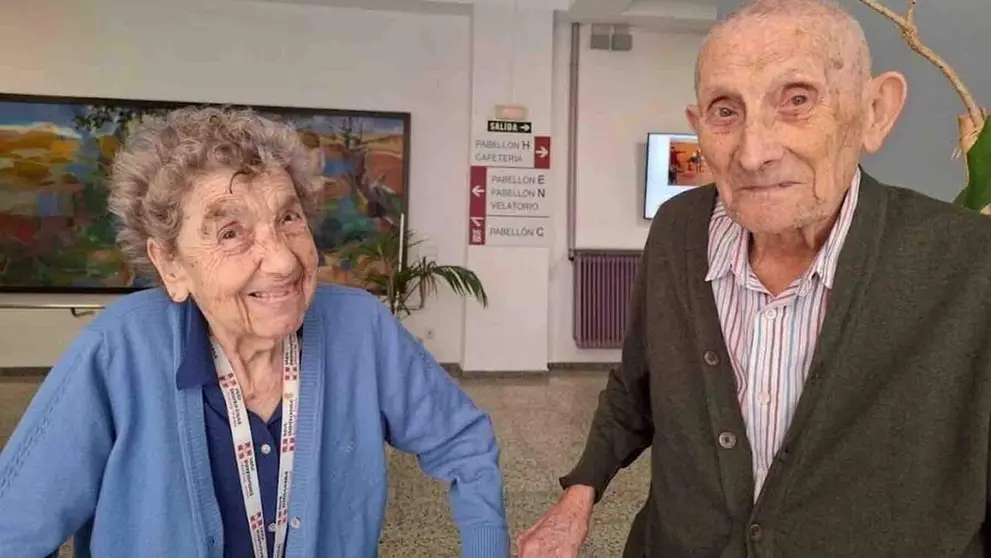 Checha tiene 93 a&ntilde;os y Joaqu&iacute;n acaba de cumplir 102 en la Casa de Misericordia.