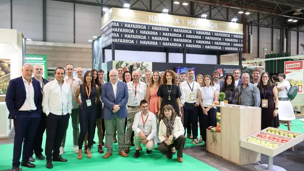 Foto de familia en el stand de Navarra. CEDIDA