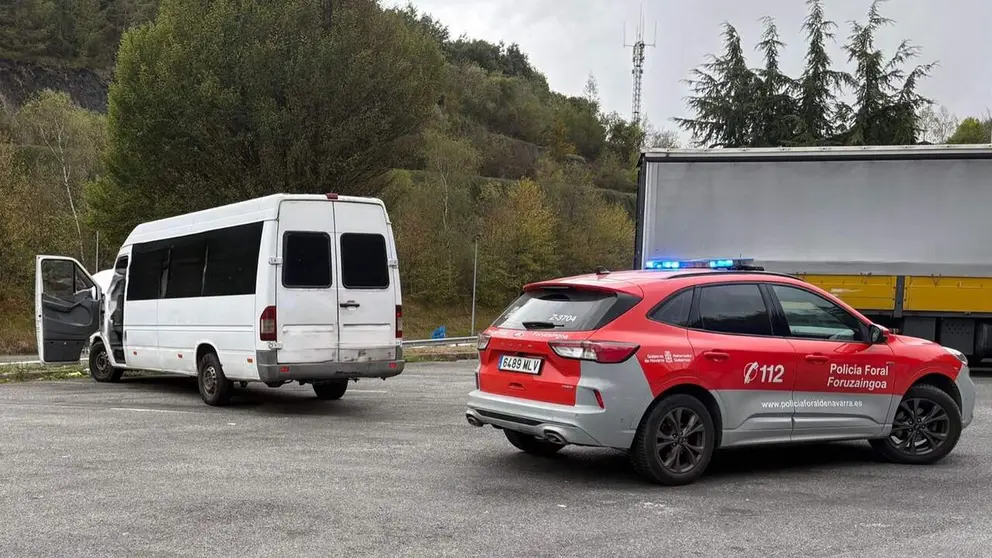 Furgoneta interceptada por Polic&iacute;a Foral. CEDIDA
