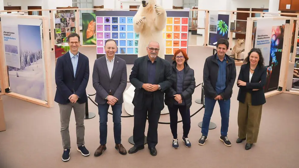 De izquierda a derecha, Nathaniel Barrett, Jos&eacute; &Aacute;ngel Andr&eacute;s, Ignacio L&oacute;pez-Go&ntilde;i, Juana Garc&iacute;a, Javier Onieva y Marta Revuelta / Raquel Arilla. UNIVERSIDAD DE NAVARRA