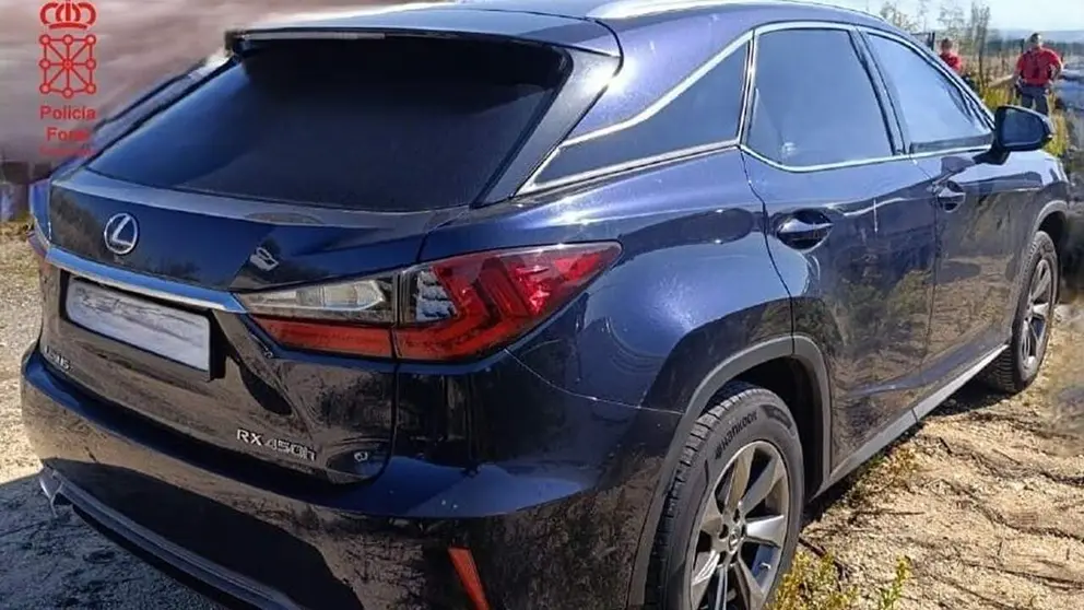 Imagen del Lexus 'clonado' interceptado por Polic&iacute;a Foral. CEDIDA