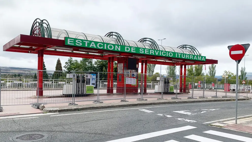 Imagen de la gasolinera situada en la calle Esquiroz de Pamplona. Navarra.com