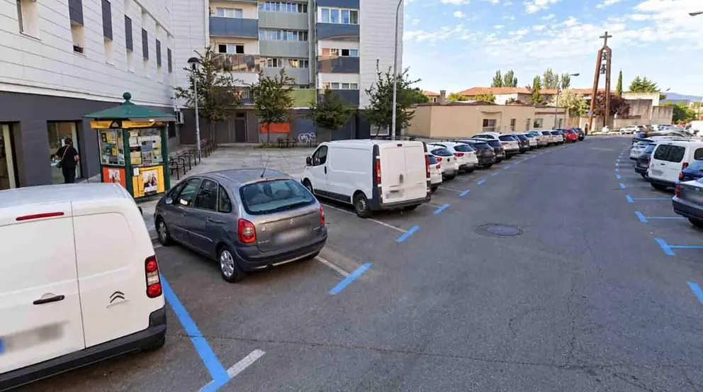 Calle Miravalles de Pamplona, donde se encuentra el kiosko de la Once que ha repartido el premio.