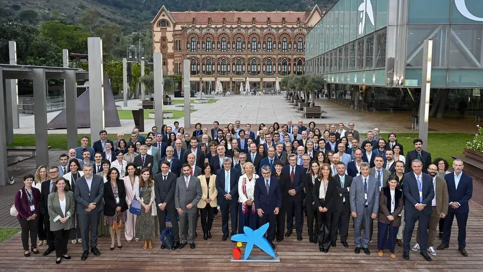 Foto de familia de ayudas a la investigaci&oacute;n de Fundaci&oacute;n "la Caixa". FUNDACI&Oacute;N LA CAIXA