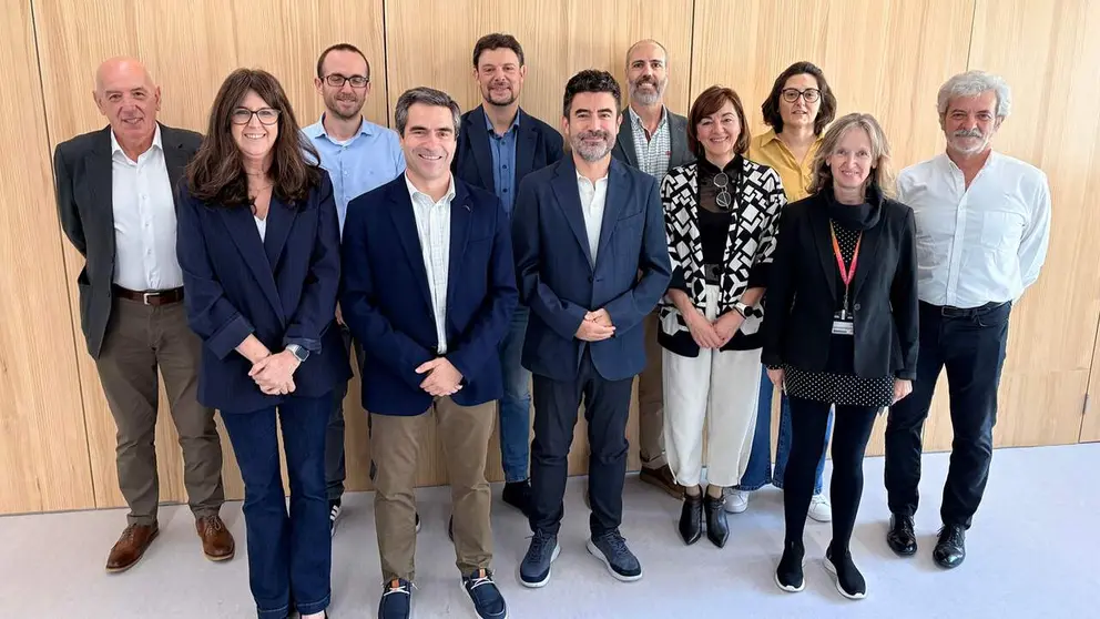 Representantes de ADACEN con los expertos participantes en la jornada. CEDIDA