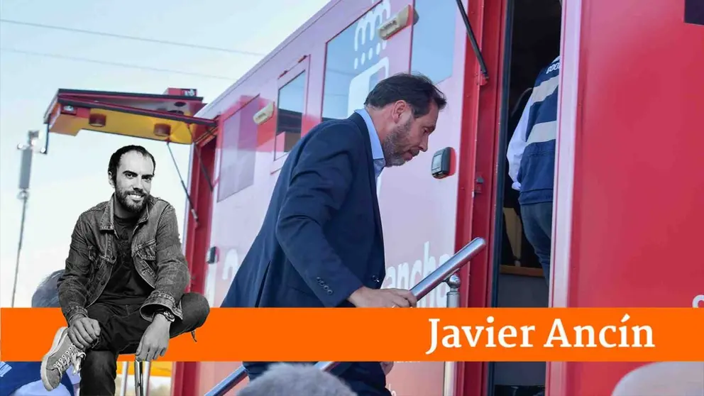 El ministro de Transportes, &Oacute;scar Puente, en su visita al Puesto de Mando Avanzado tras la tragedia ferroviaria de Toledo. EUROPA PRESS