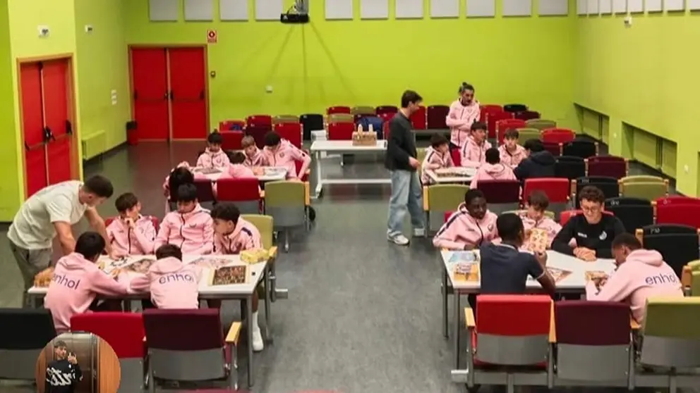Imagen del scape room con j&oacute;venes de Tudela. AYUNTAMIENTO DE TUDELA