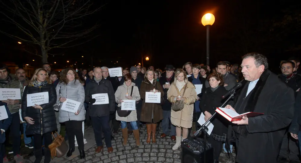 Sentido homenaje en Pamplona a las víctimas asesinadas por ETA