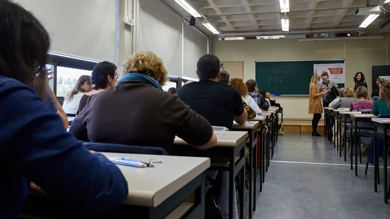 Oposiciones en la UPNA para&nbsp;136 plazas de auxiliar administrativo del Gobierno de Navarra con m&aacute;s de 8.000 aspirantes apuntados. I&Ntilde;IGO ALZUGARAY
