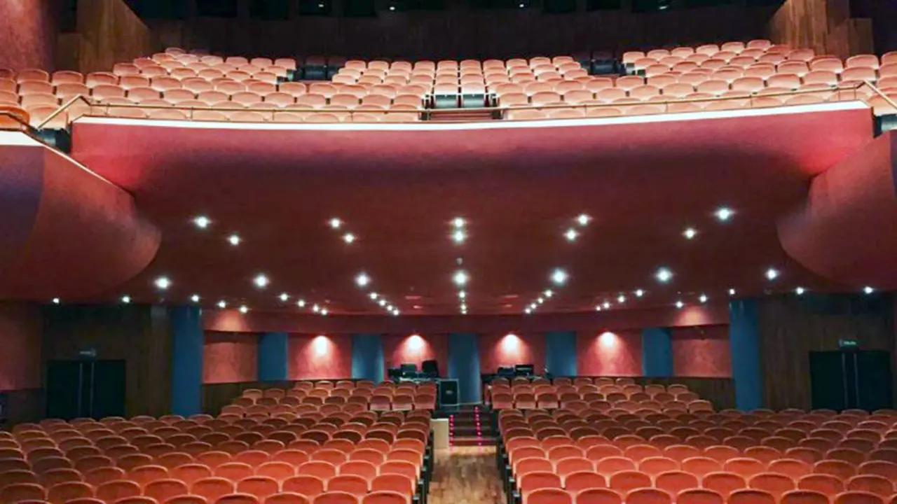 Vista de las butacas para los espectadores en el teatro Gaztambide de Tudela.