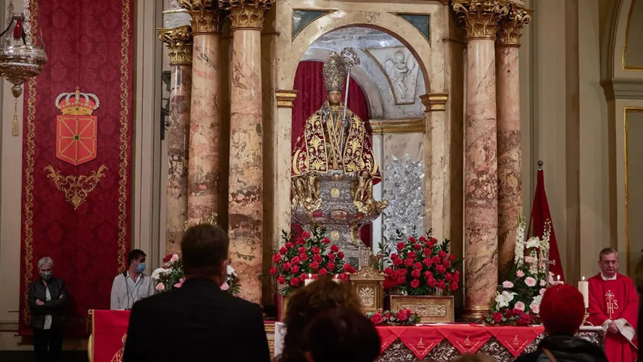 Imagen del San Fermín durante durante la última misa de la escalera en la parroquia de San Lorenzo EUROPA PRESS