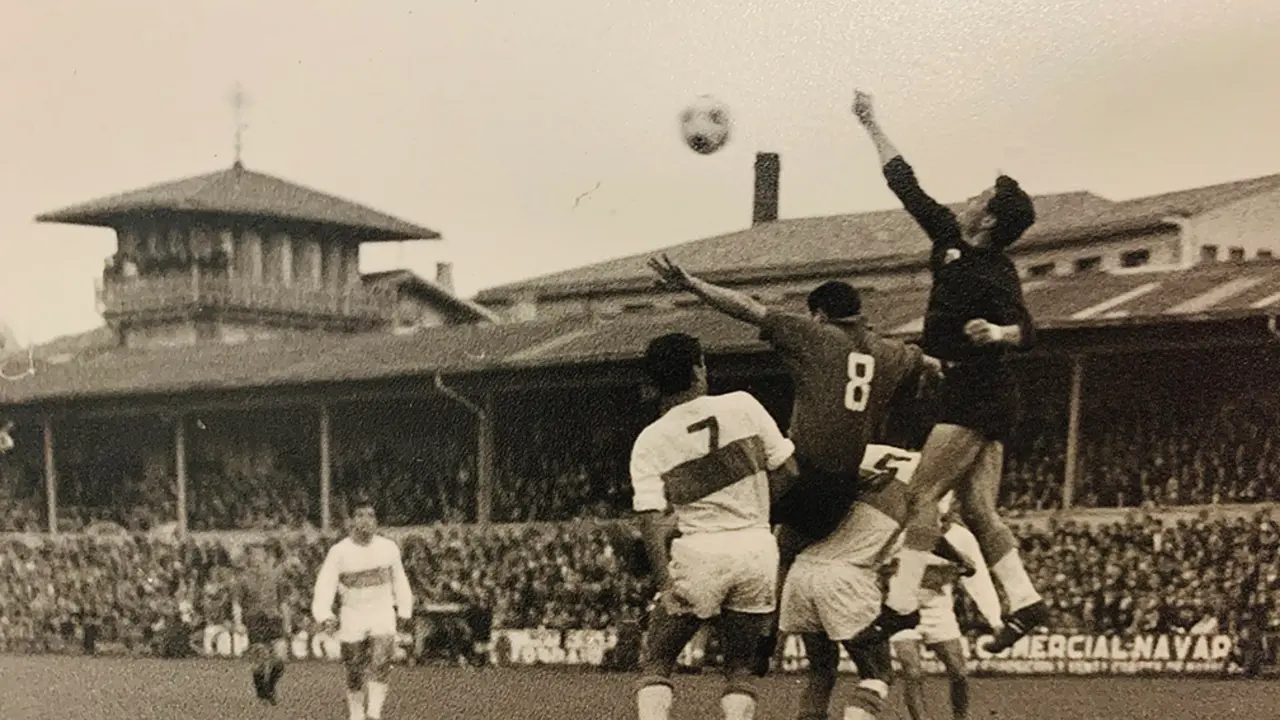 Partido entre Osasuna y Elche de la Copa del Rey en San Juan el 30 de abril de 1967. @elchecf.