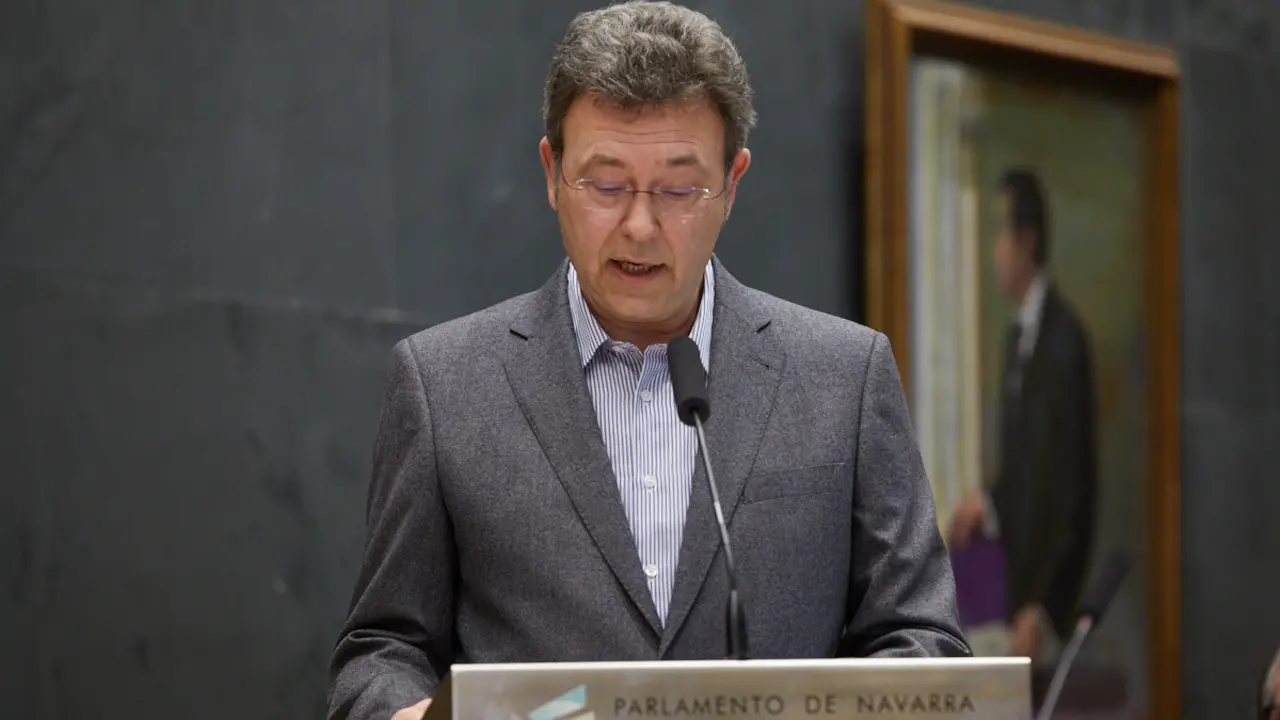 Patxi Vera toma posesi&oacute;n como nuevo Defensor del Pueblo de la Comunidad Foral de Navarra. I&Ntilde;IGO ALZUGARAY
