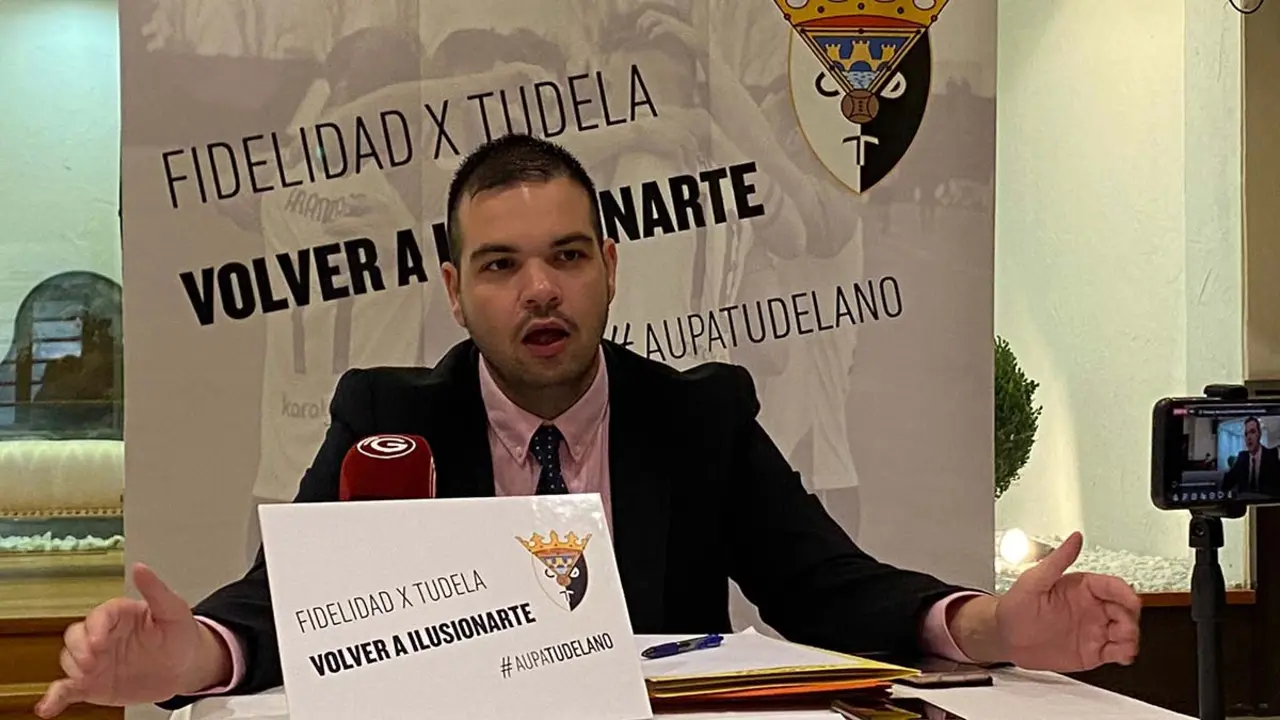Ram&oacute;n L&aacute;zaro Mart&iacute;nez, propietario del CD Tudelano SAD, ha saldado hoy in extremis la deuda contra&iacute;da por los anteriores directivos con la plantilla de jugadores. CEDIDO