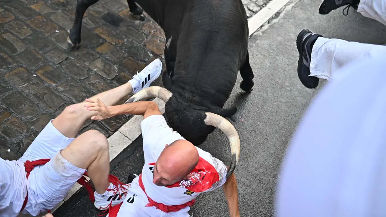 Tercer encierro de San Fermín 2023 con toros de Cebada Gago. PABLO LASAOSA