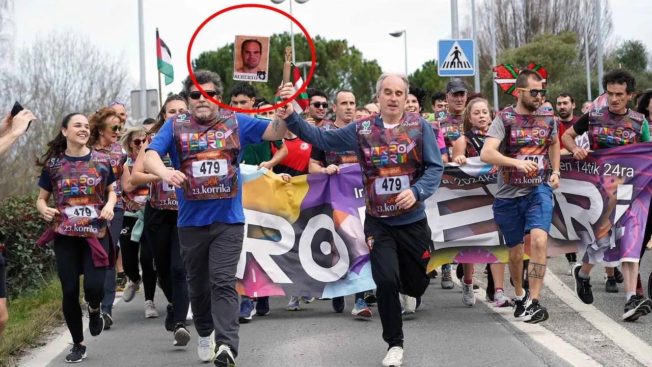 La Korrika pasa por Pamplona con homenaje y recuerdo a Alberto Viedma Morillas, asesino de Tom&aacute;s Caballero (UPN).