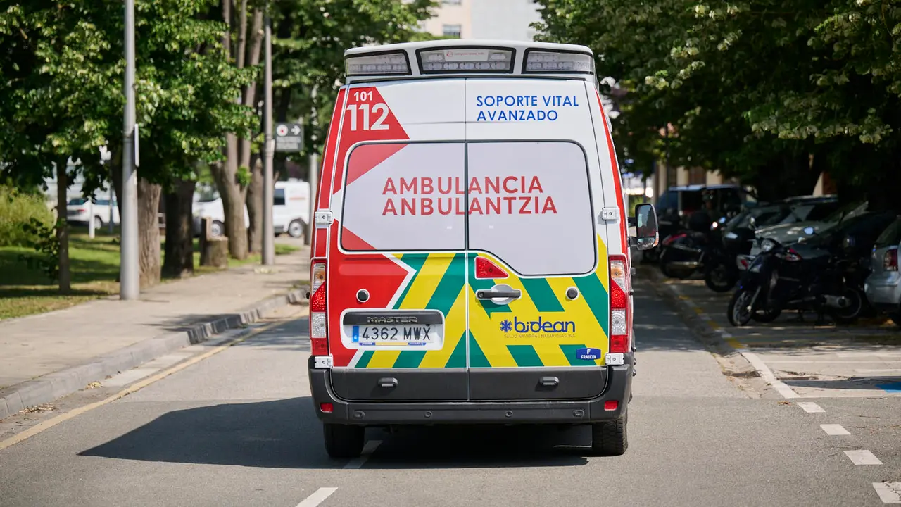 Ambulancia de la empresa p&uacute;blica Bidean. PABLO LASAOSA