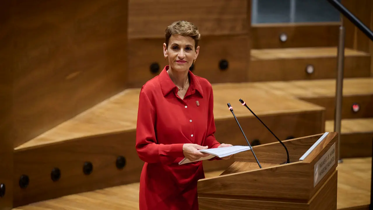 La presidenta del Gobierno, María Chivite, interviene en el debate del estado de la Comunidad. PABLO LASAOSA