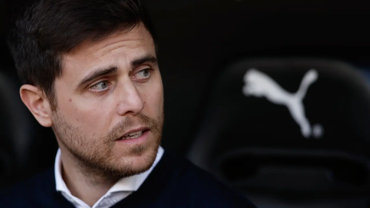 El entrenador de Osasuna, Alessio Lisci, en el estadio de Mestalla. EFE.