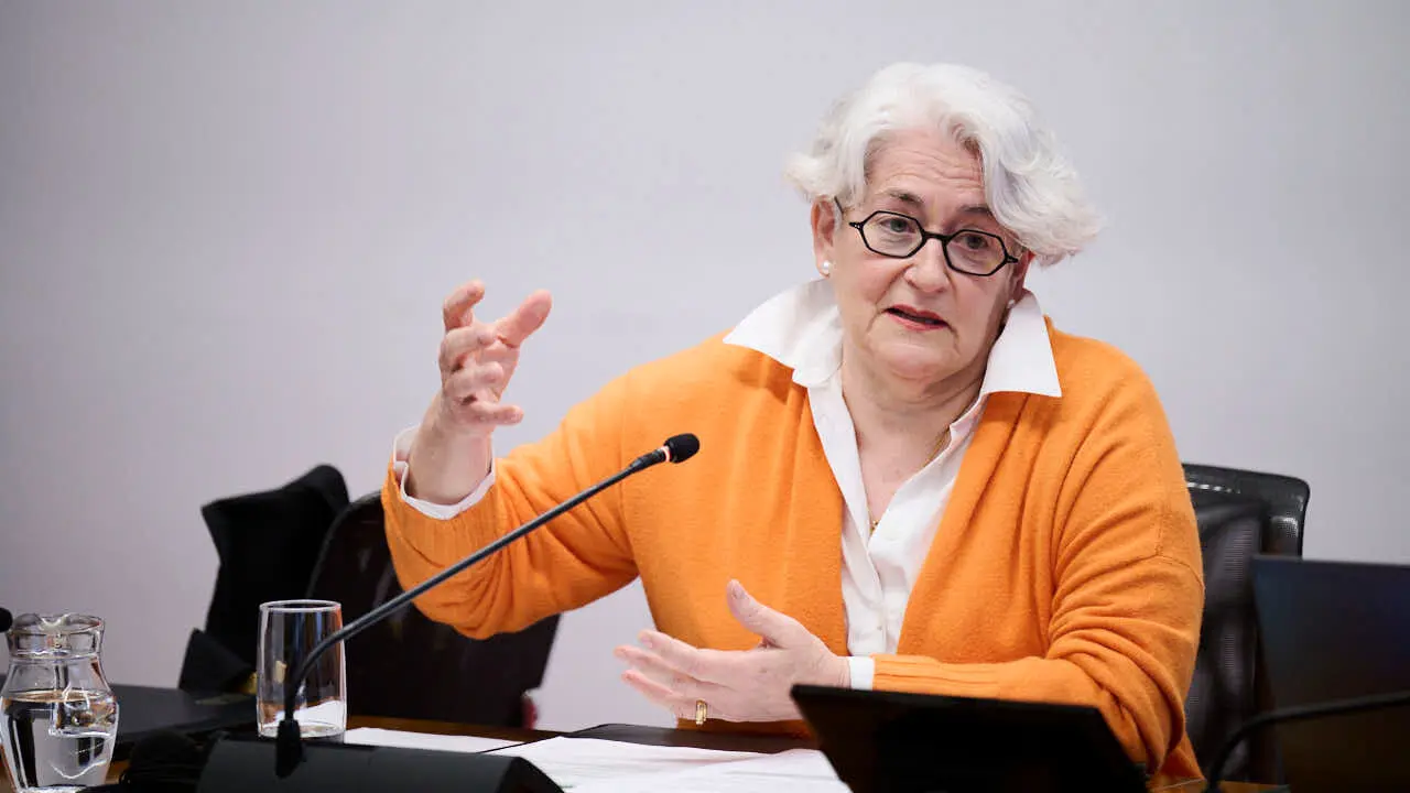 Comparecencia de Lourdes Goicoechea exconsejera de Econom&iacute;a del Gobierno de Navarra en la comisi&oacute;n de investigaci&oacute;n sobre la adjudicaci&oacute;n de obras en Navarra. PABLO LASAOSA
