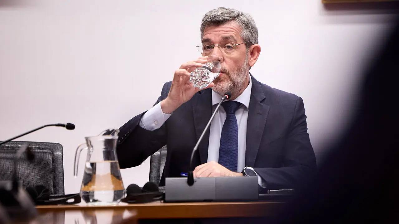 Comparecencia de Alberto Nadal Belda, exsecretario de Estado de Presupuestos, en la Comisi&oacute;n de Investigaci&oacute;n sobre licitaci&oacute;n y adjudicaci&oacute;n de obras p&uacute;blicas del Gobierno de Navarra. I&Ntilde;IGO ALZUGARAY