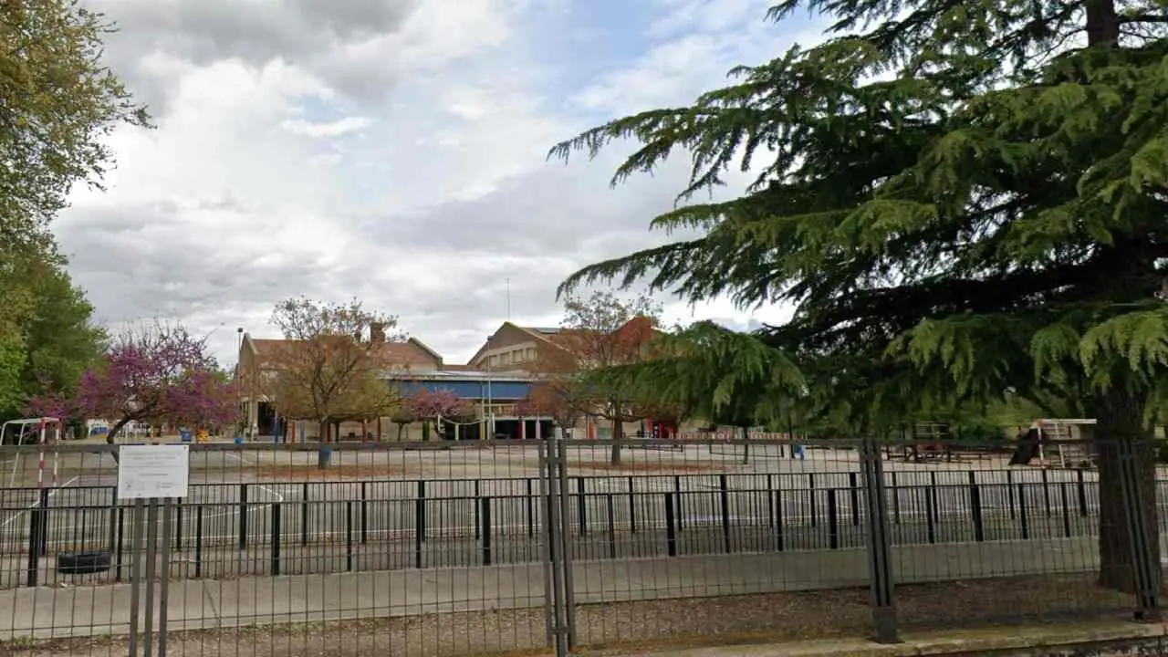 Colegio &Aacute;lvara &Aacute;lvarez de Falces. GOOGLEMAPS