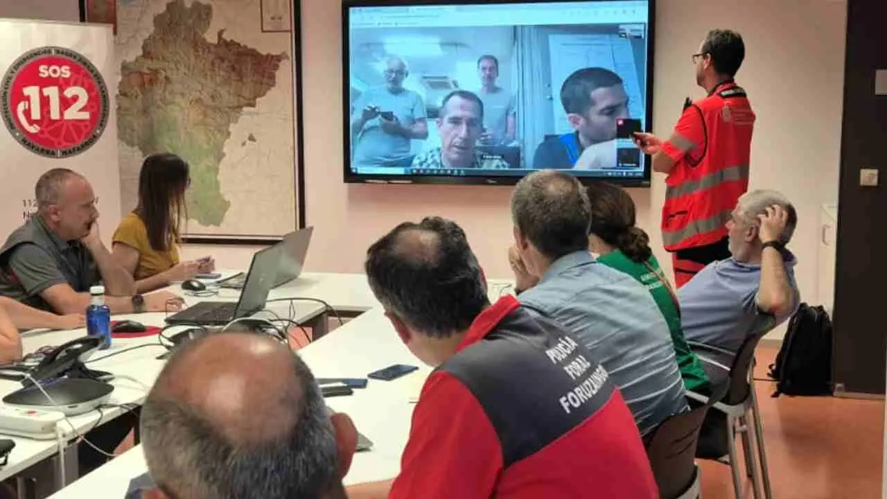 Reuni&oacute;n del Comit&eacute; Asesor de Emergencias para abordar el incendio de la cara norte de San Crist&oacute;bal. SOS NAVARRA