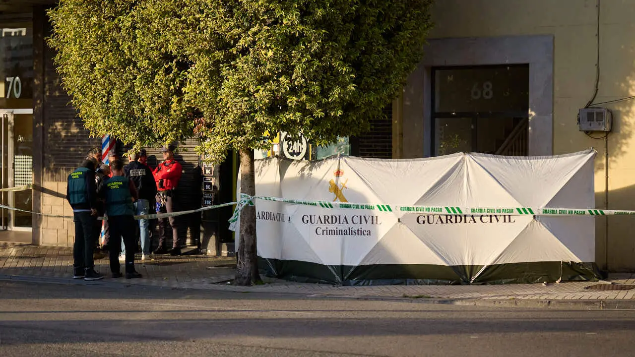 Guardia Civil y Polic&iacute;a Foral durante la reconstrucci&oacute;n del crimen de Yesa. PABLO LASAOSA