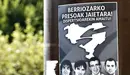 Carteles en favor del acercamiento de los presos etarras. EFE