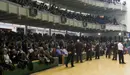 El frontón Labrit abarrotado de público en las butacas y gradas.