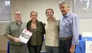Txema Noval, alcalde de Burlada, posa a mano izquierda junto a Uxue Barkos y Koldo Martínez (Geroa Bai)