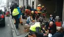 Atención a los heridos tras los atentados en el metro de Bruselas.
