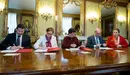 Lacarra, Ramos, la consejera Beaumont, Arribas y Aldave durante la firma de los convenios.